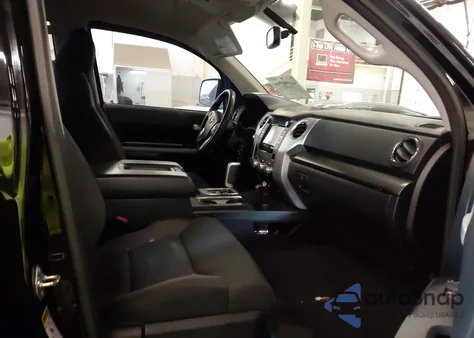 2014 Toyota Tundra Sr5 4.6L V8 z USA, uszkodzony, nr VIN 5TFDM5F1XEX054830